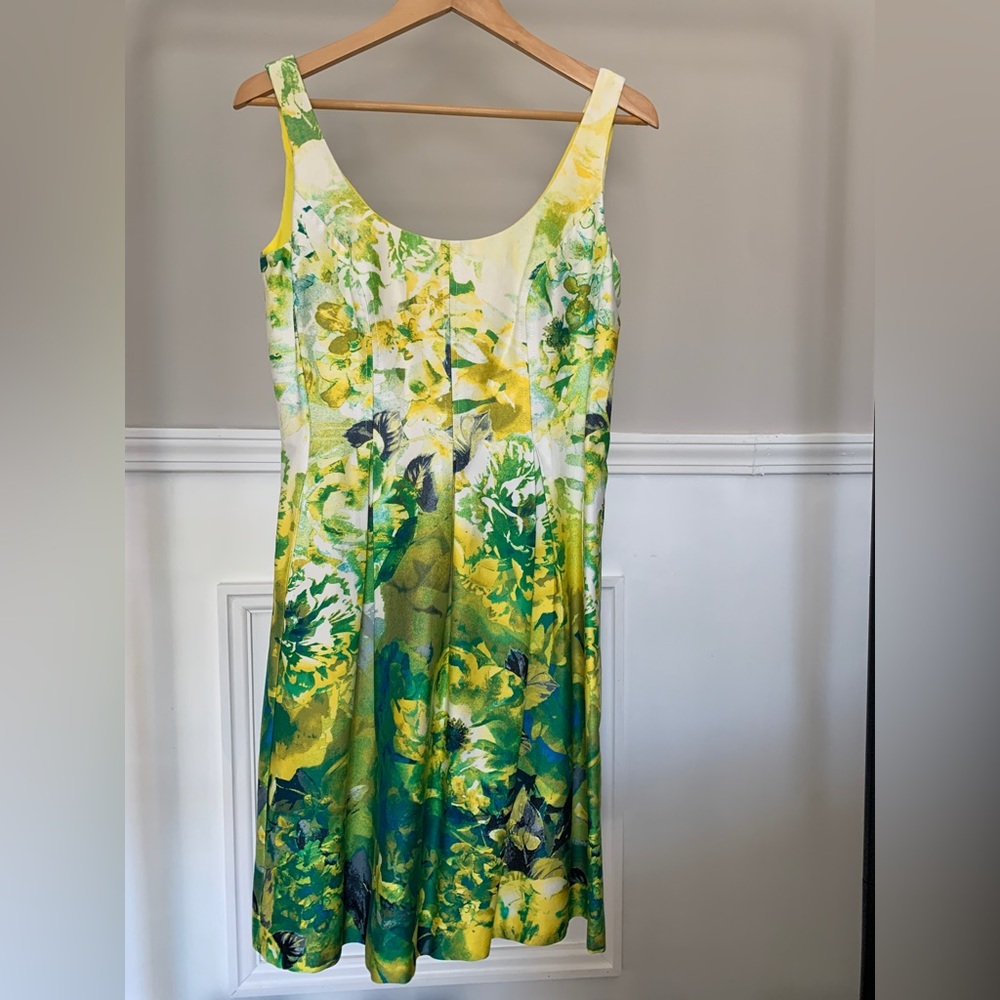 Nine West Empire Waist Floral Pleated Dress Size 6 Excellent Condition